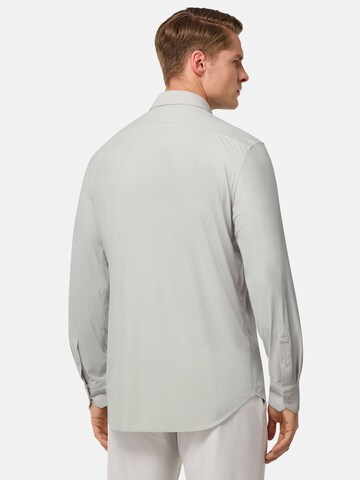 Boggi Milano Slim Fit Риза 'B Tech' в бяло