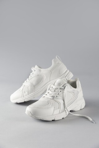 Aniston Sneakers in White