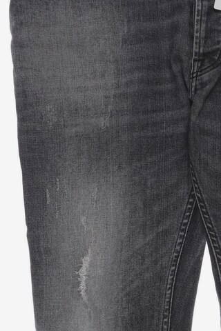 tigha Jeans in 33 in Grey