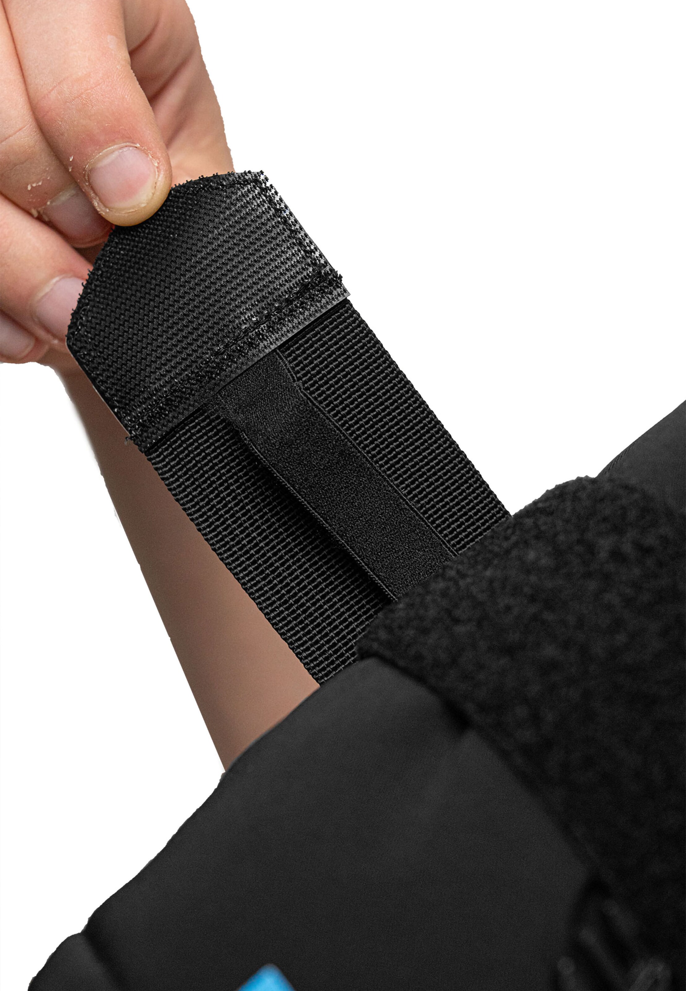 REUSCH Sports gloves 'Rampage' in Black