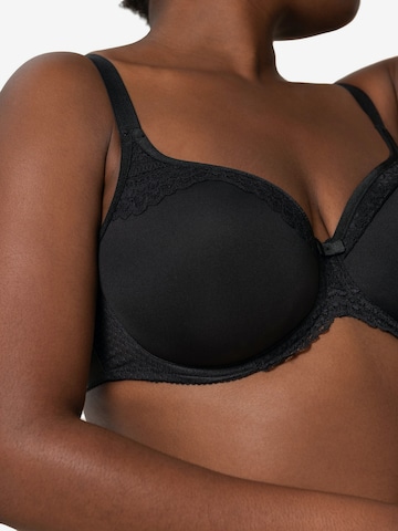 Lingerie Triumph, Ensemble Beauty-Full Darling par Toutes les Poitrines Lingerie Triumph, Ensemble Beauty-Full Darling par Toutes les Poitrines