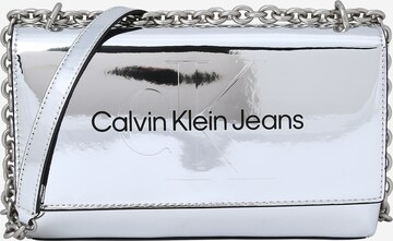 Calvin Klein Jeans Schoudertas in Zilver: voorkant