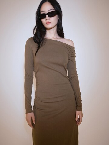 MANGO Kleid 'BASILI' in Braun: Vorderseite