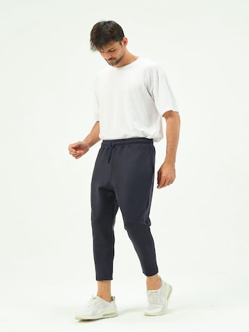 Effilé Pantalon C&City en bleu