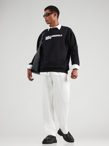 KARL LAGERFELD JEANS Tréning póló 'ESSENTIAL' - fekete