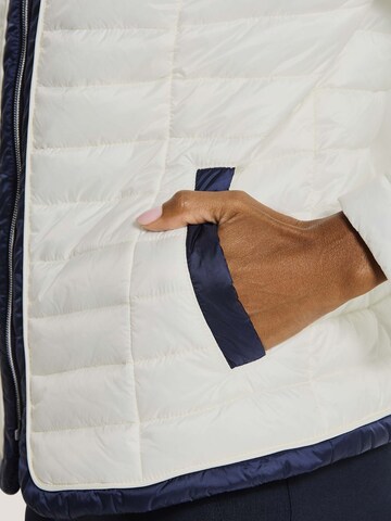 MADELEINE Tussenjas in Wit