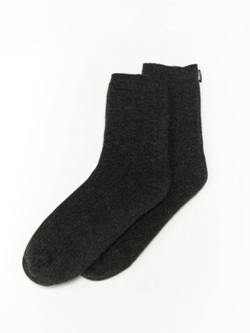 GOBI Cashmere Socks in Grey