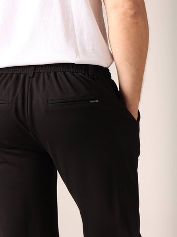 Loosefit Pantalon Deeluxe en noir