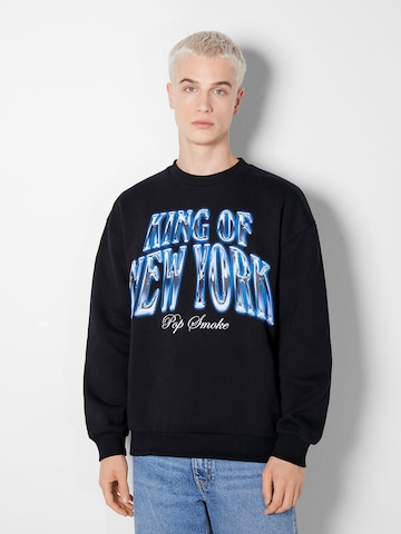 Bershka Sweatshirt in Zwart: voorkant