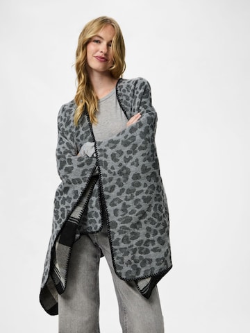 Mantellina di PIECES in grigio