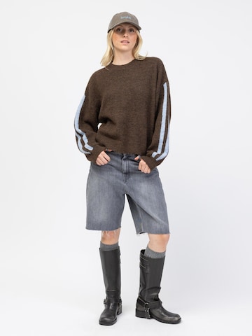 BROKE + SCHÖN Sweater in Brown