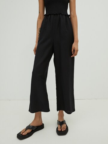 Tuta jumpsuit 'Kira' di EDITED in nero