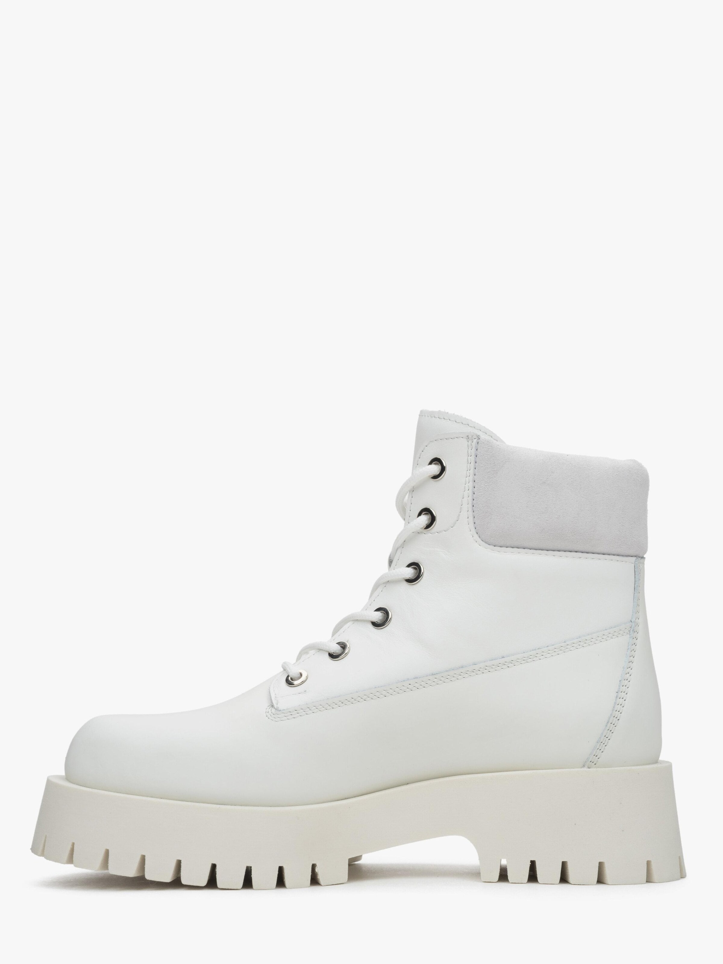 Estro Booties '09-3329' in White