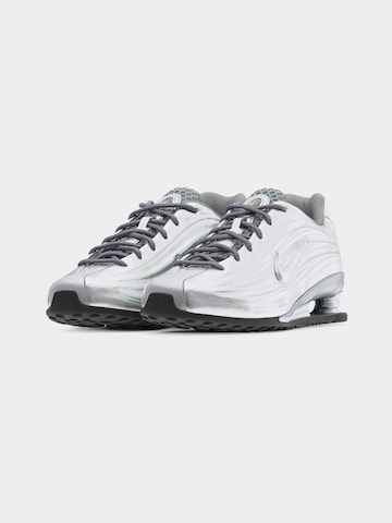 Nike Sportswear Sneakers laag 'Shox Z' in Zilver