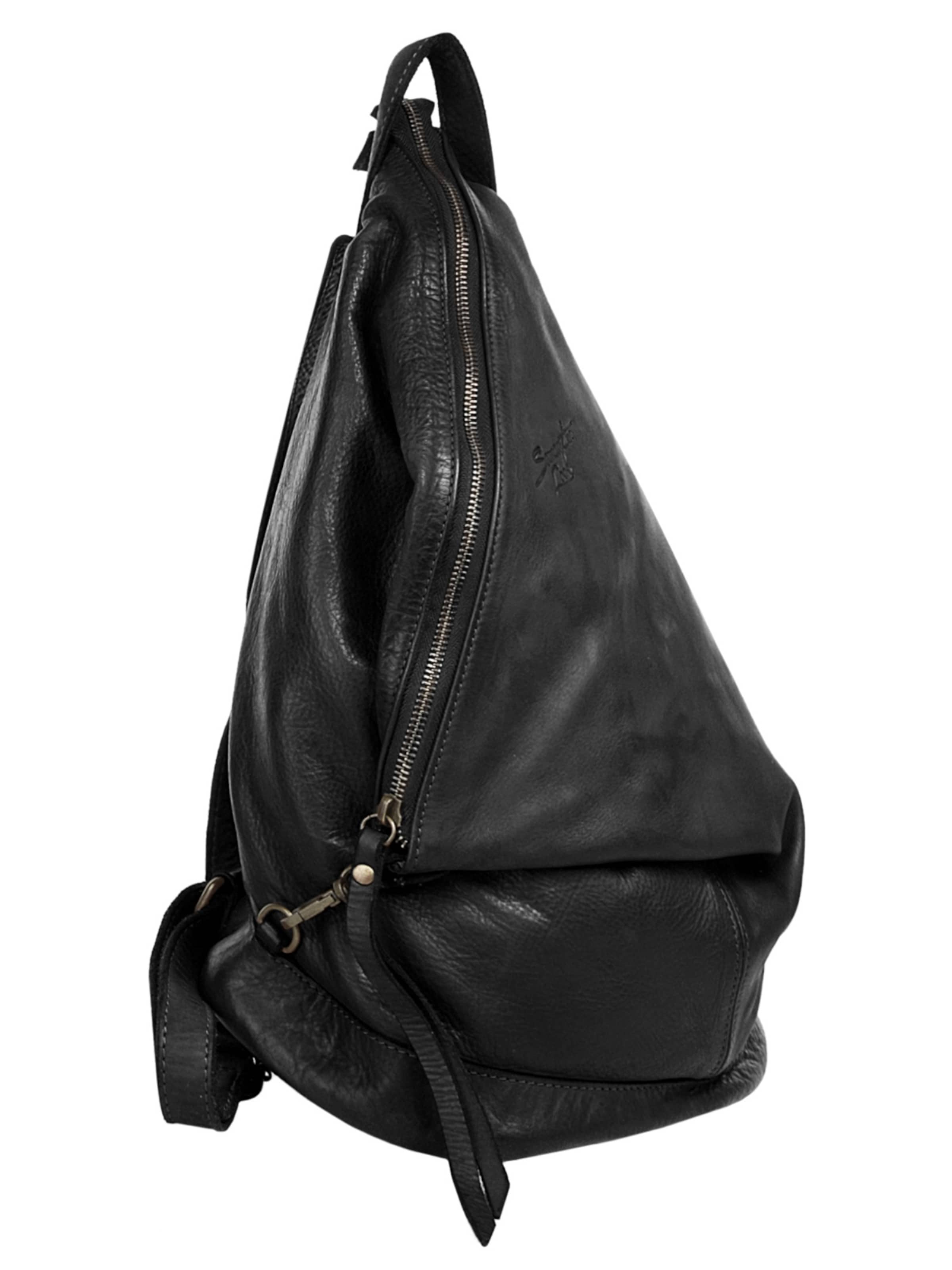 Samantha Look Backpack in Black