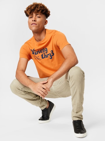 BLEND T-Shirt in Orange