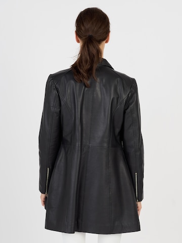 JCC Tussenmantel 'MPJ-380' in Zwart