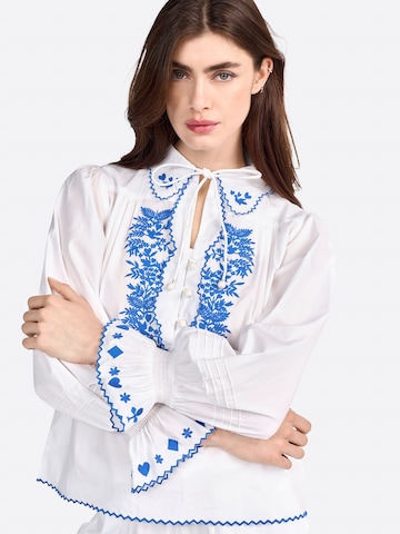 Rich & Royal Blouse in White: front