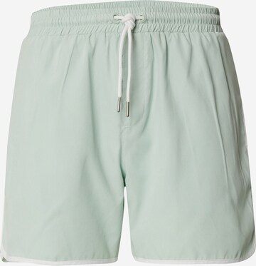 DAN FOX APPAREL Zwemshorts 'Kerim' in Groen: voorkant