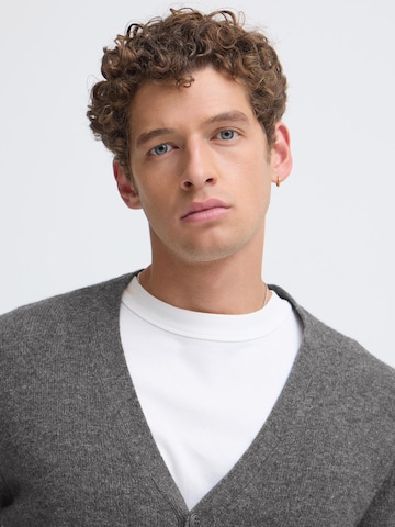 Casual Friday - Casaco de malha 'Karl' em cinzento