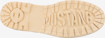 Boots stringati di MUSTANG in marrone