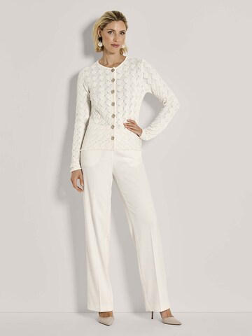 MADELEINE Strickjacke in Weiß