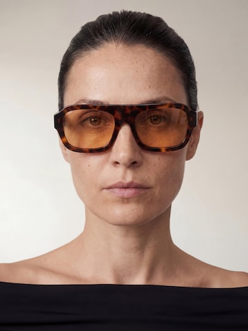 ARMIE Sunglasses 'The Morgan' in Brown: front