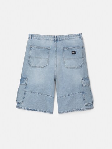 Loosefit Jeans cargo di Pull&Bear in blu