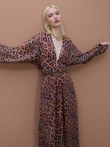Lola Casademunt - Vestido em castanho