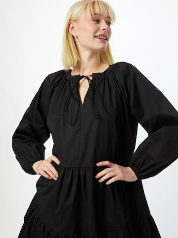 GLAMOROUS Kleid in Schwarz