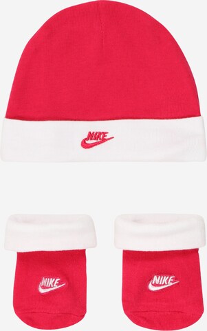 Set di biancheria 'NIKE FUTURA HAT/BOOTIE 2PC' di Nike Sportswear in rosso: frontale