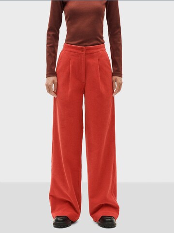 Thinking MU Loose fit Trousers 'Manolita' in Red: front