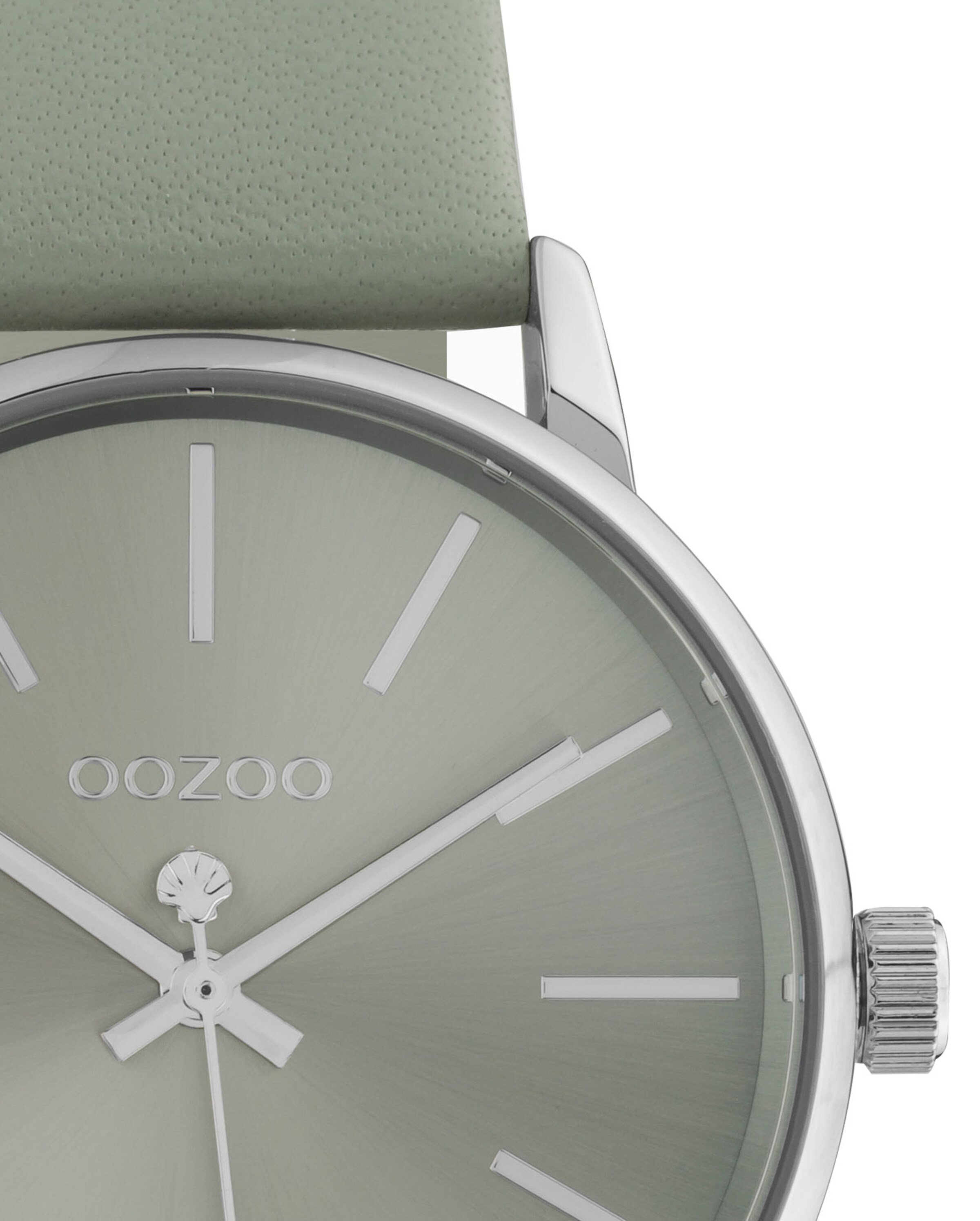 OOZOO Analog Watch in Green