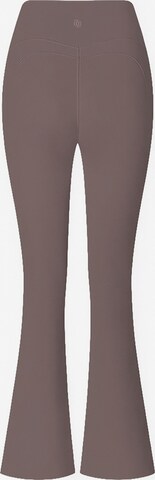 GOD SAVE QUEENS Bootcut Leggings 'Second Skin Studio High-Waisted Bootcut Legging' in Braun: Vorderseite
