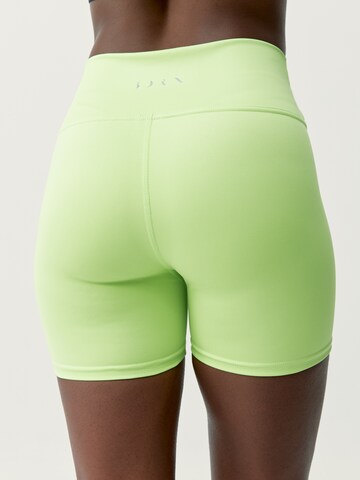 Born Living Yoga Skinny Workout Pants 'Volea' in Green