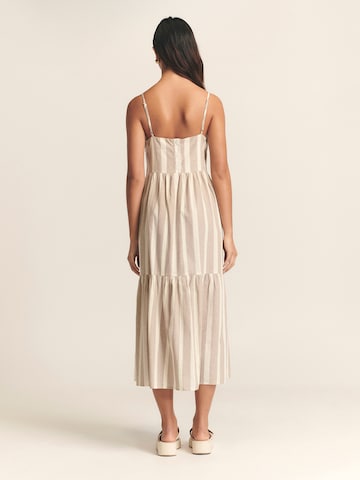 Robe 'Phi Phi' St MRLO en beige : derrière