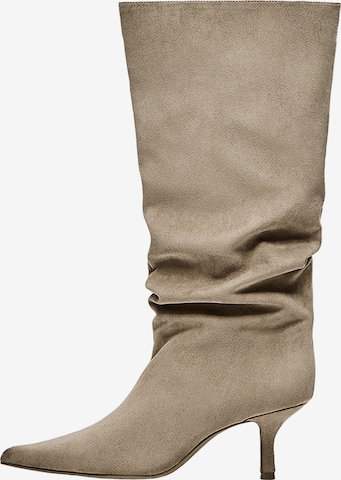 Bershka Saappaat värissä beige: etupuoli