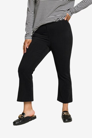 Studio Untold Flared Pants in Black: front