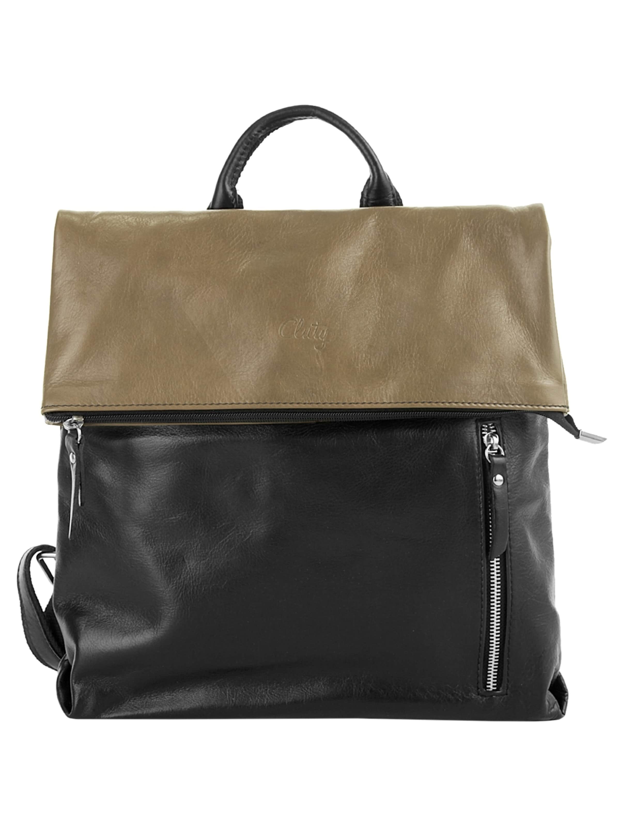 Cluty Backpack in Beige: front