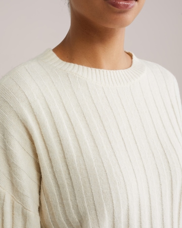 WE Fashion Svetr – bílá