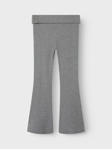 évasé Pantalon NAME IT en gris