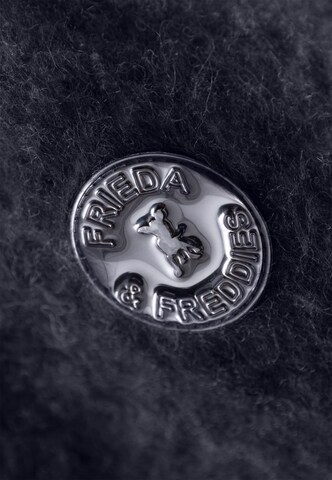 Frieda & Freddies NY Schal in Blau