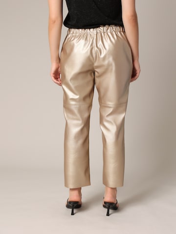 Regular Pantalon Deeluxe en or