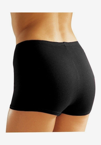 GO IN Boyshorts in Black: front