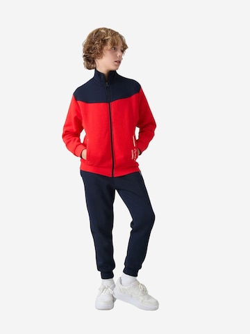 Tommy Life Trainingspak 'TOMMY Kinder Sport-Set' in Gemengde kleuren: voorkant
