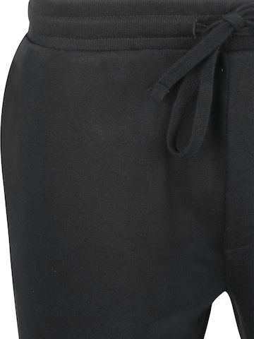 Lyle & Scott Regular Broek in Zwart