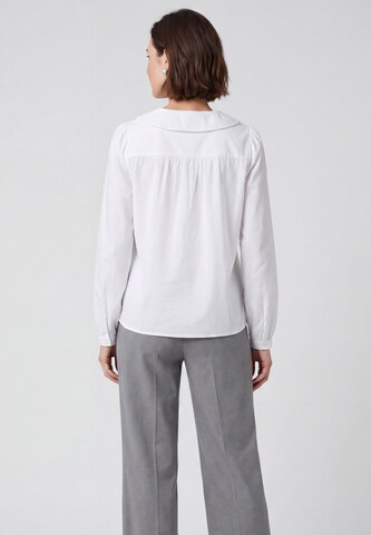 Chemisier Usha en blanc
