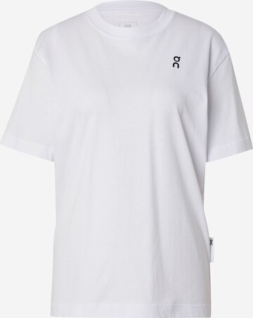 On Performance Shirt in White: front