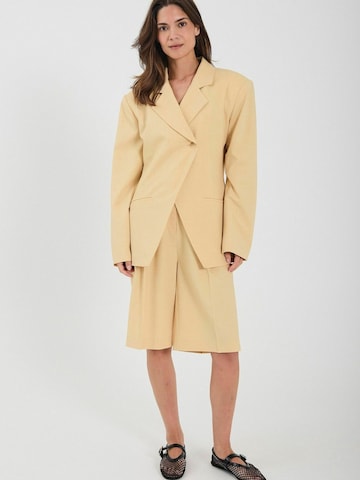 NORR Blejzr ' Alli ' – žlutá: přední strana