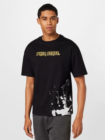 9N1M SENSE T-shirt 'Goth' i svart: framsida